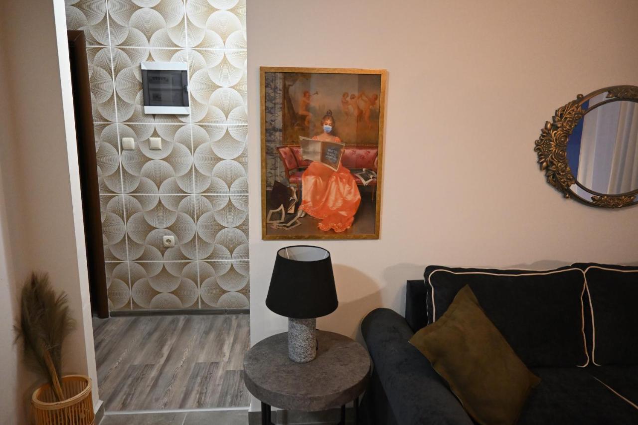 Cleopatra Studios Kavála Luaran gambar